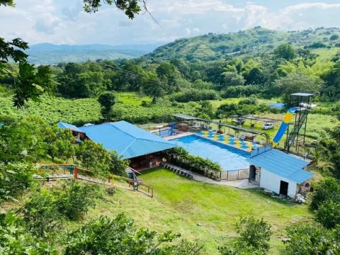 FINCA RECREATIVA LA REINA