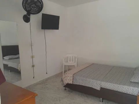HOSPEDAJE REAL TARQUI